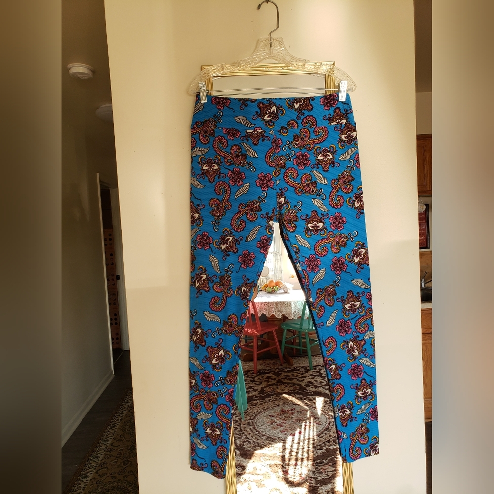 NWT lularoe Victorian on modern print leggings TC - Picture 12 of 13